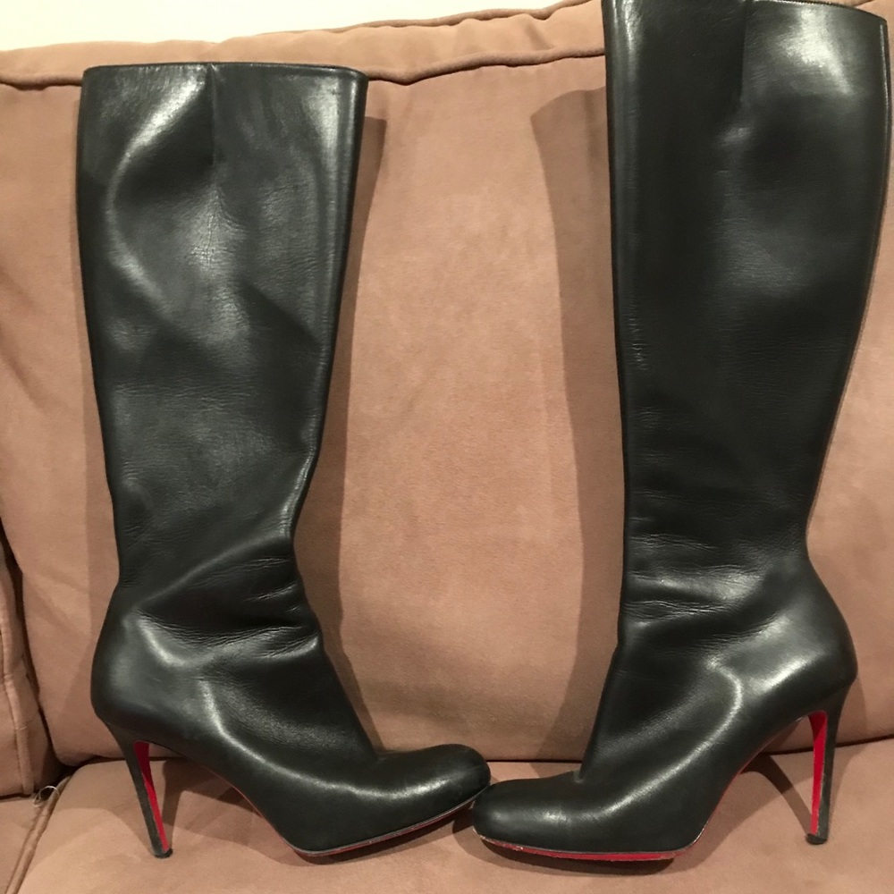 Christian Louboutin Calfskin Simple Botta KneeBoot